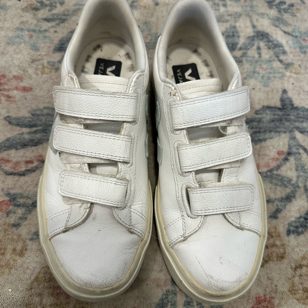 Veja Womens White Sneakers